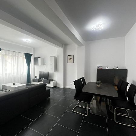 Marvellous Aparthotel With Master Apartments Suceava Extérieur photo
