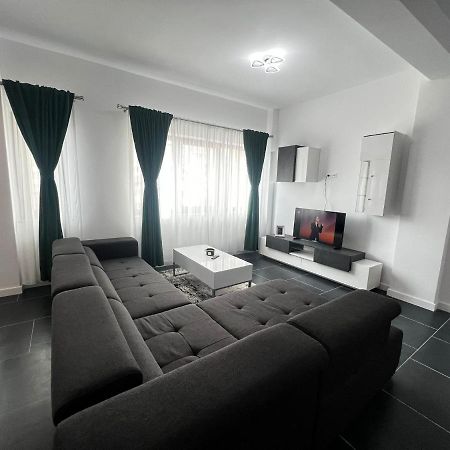 Marvellous Aparthotel With Master Apartments Suceava Extérieur photo