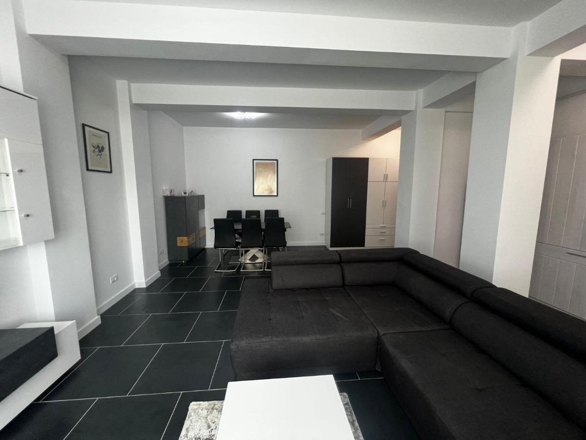 Marvellous Aparthotel With Master Apartments Suceava Extérieur photo
