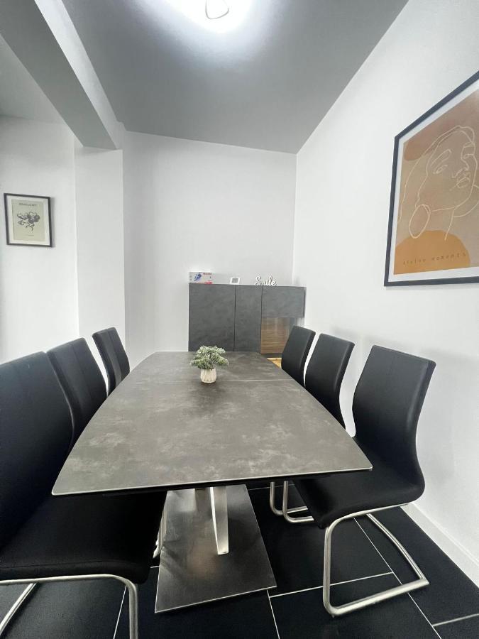 Marvellous Aparthotel With Master Apartments Suceava Extérieur photo