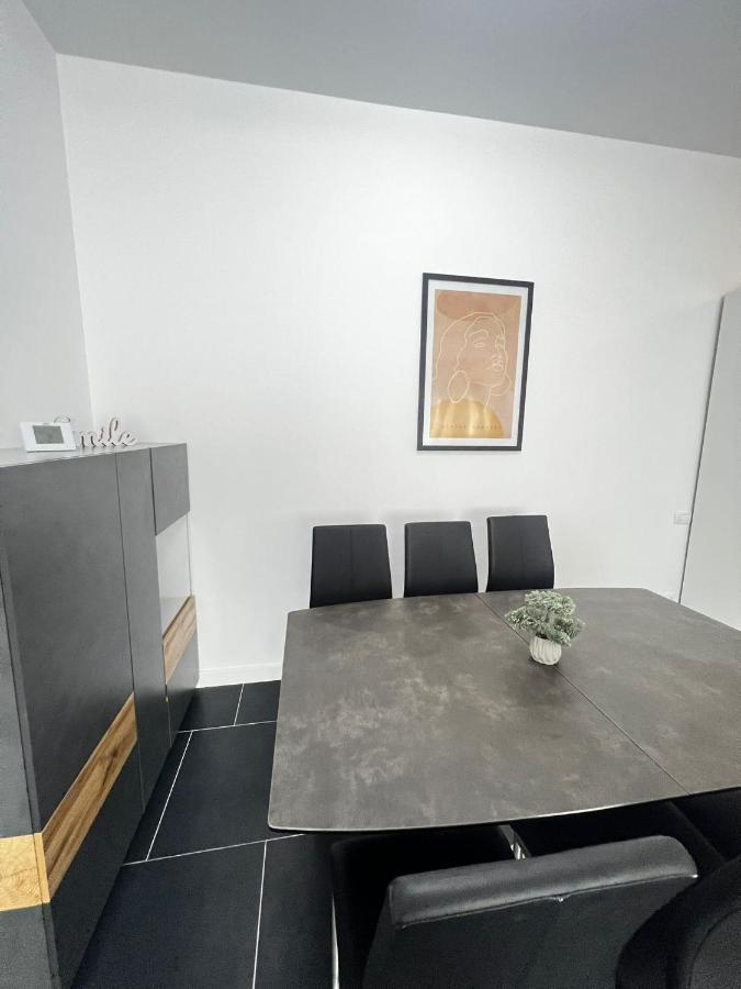 Marvellous Aparthotel With Master Apartments Suceava Extérieur photo