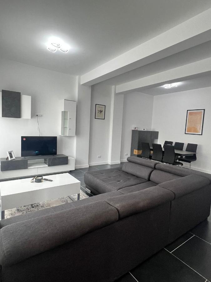 Marvellous Aparthotel With Master Apartments Suceava Extérieur photo
