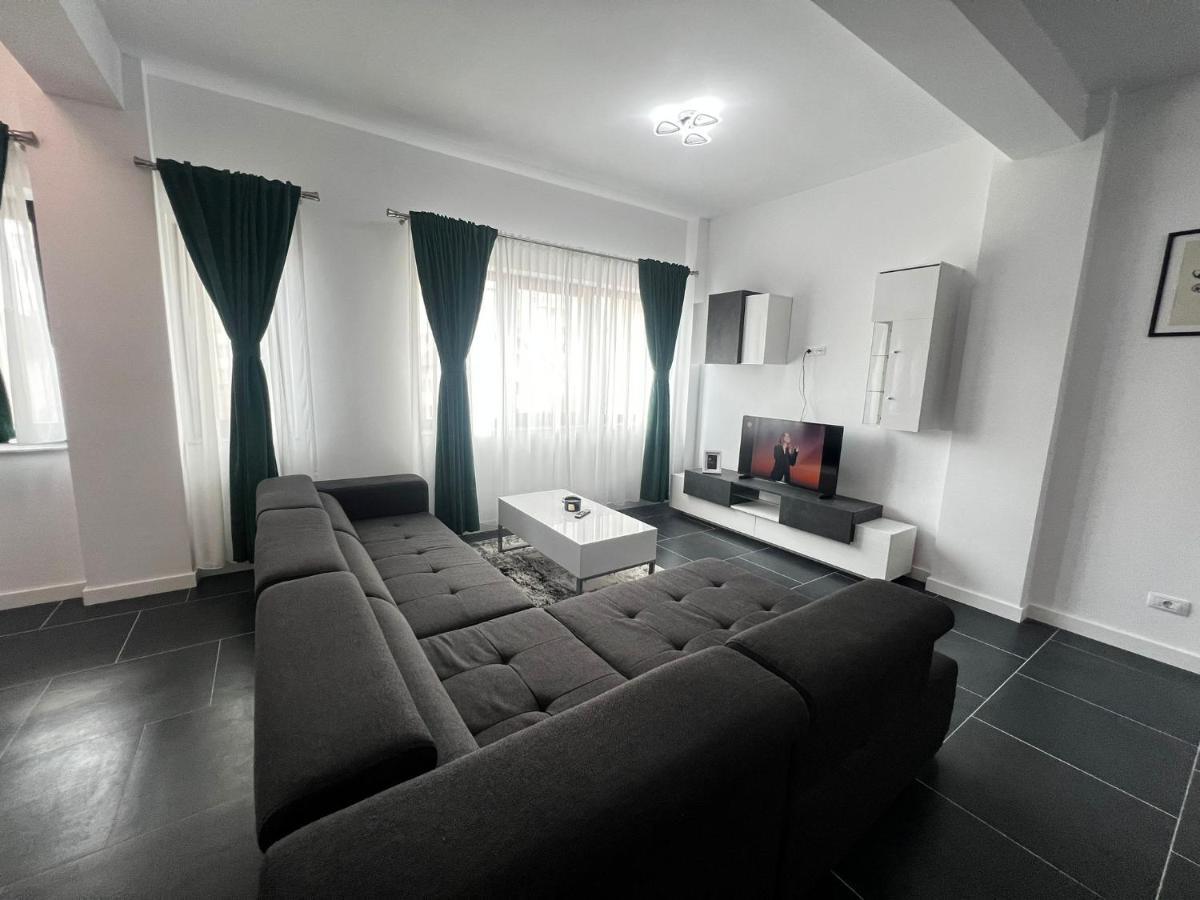 Marvellous Aparthotel With Master Apartments Suceava Extérieur photo