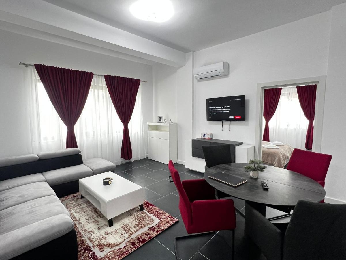 Marvellous Aparthotel With Master Apartments Suceava Extérieur photo