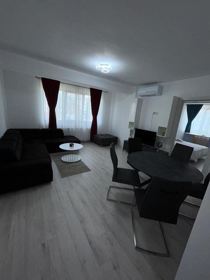 Marvellous Aparthotel With Master Apartments Suceava Extérieur photo