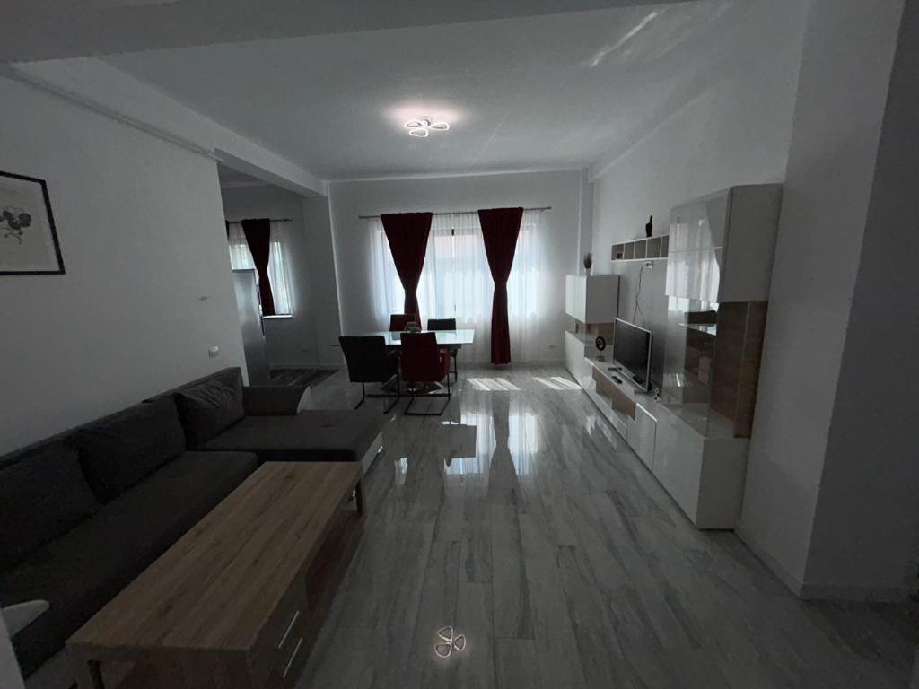 Marvellous Aparthotel With Master Apartments Suceava Extérieur photo